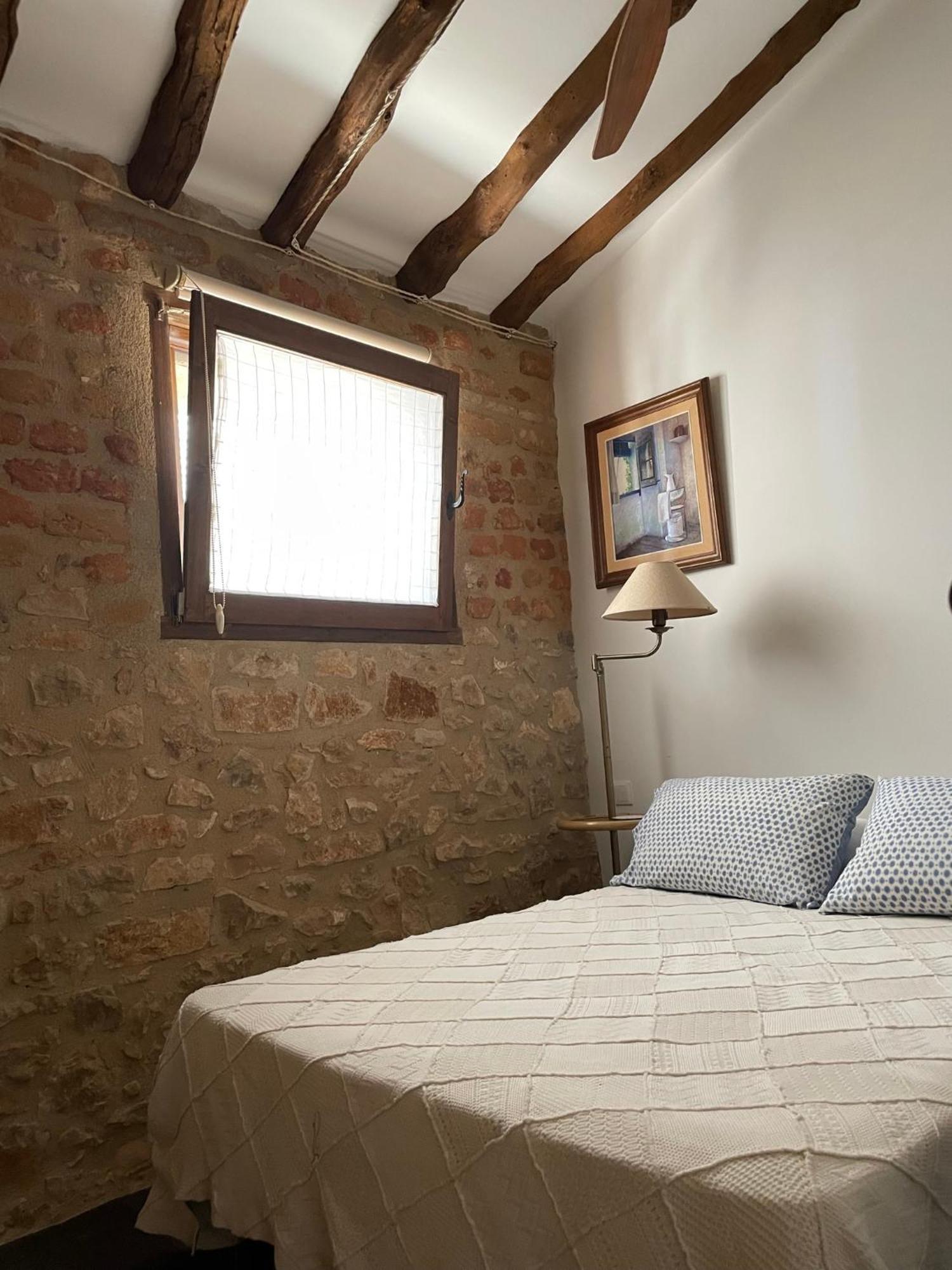 Hostal Alodia Alquézar Habitación foto